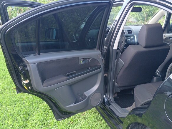 2011 Suzuki SX4 I (Classic) Рестайлинг, чёрный, 600000 рублей - вид 17