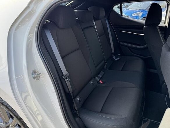 2022 Mazda 3 IV (BP), белый - вид 26