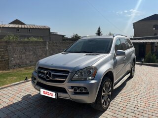 2010 Mercedes-Benz GL-Класс 450 I (X164) Рестайлинг, серебристый, 1760000 рублей, вид 1