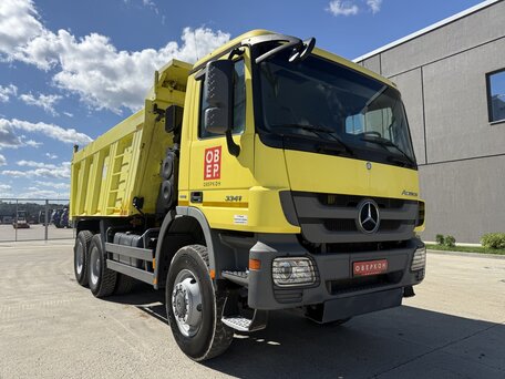 2017 Mercedes-Benz Actros, жёлтый, 9980000 рублей, вид 1