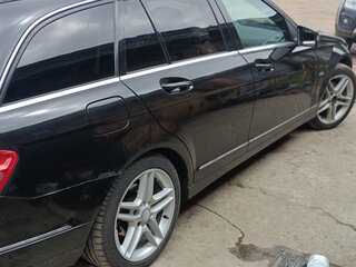 2008 Mercedes-Benz C-Класс 200 CDI III (W204), чёрный, 950000 рублей, вид 2