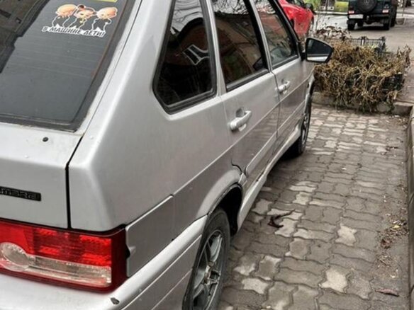 2010 Lada (ВАЗ) 2114, серебристый, 130000 рублей - вид 2
