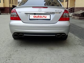 2004 Mercedes-Benz E-Класс 320 III (W211, S211), серебристый, 1600000 рублей, вид 2