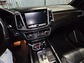 2018 SsangYong Rexton IV, коричневый, 2600000 рублей, вид 5