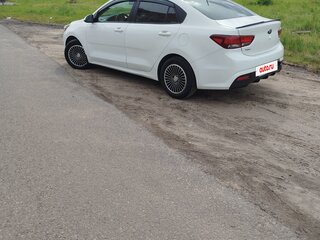 2020 Kia Rio IV Рестайлинг (Global market), белый, 1295000 рублей, вид 5