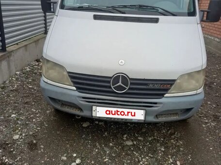 2001 Mercedes-Benz Sprinter Classic, белый, 650000 рублей, вид 1