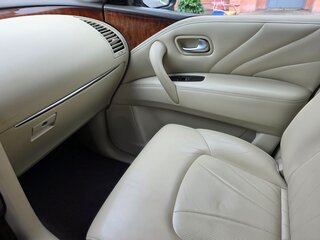2017 Infiniti QX80 I Рестайлинг, чёрный, 2999990 рублей, вид 5