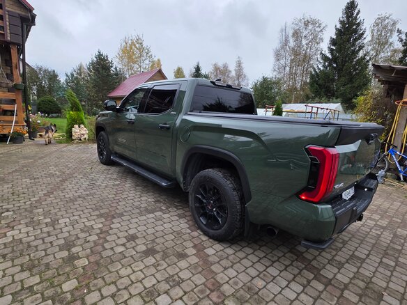 2022 Toyota Tundra CrewMax III, зелёный - вид 6