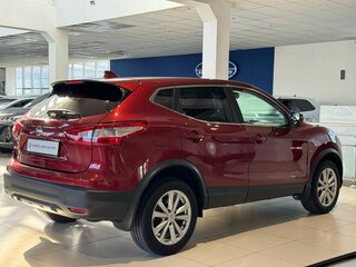 2017 Nissan Qashqai II, красный, 1269000 рублей, вид 4