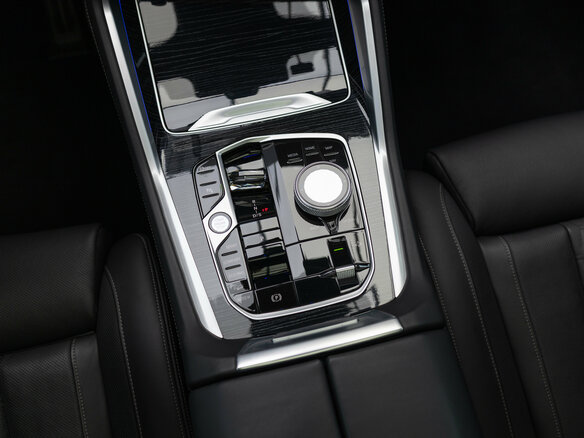 2023 BMW X6 30d III (G06) Рестайлинг, чёрный, 11990000 рублей - вид 18