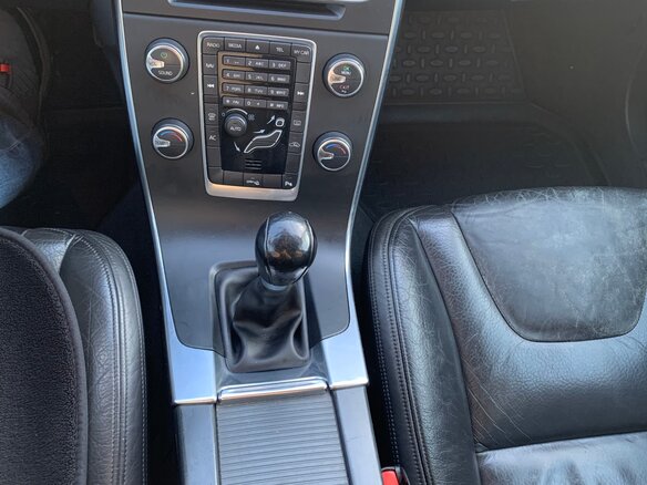 2011 Volvo V60 I, серый, 1200000 рублей - вид 12