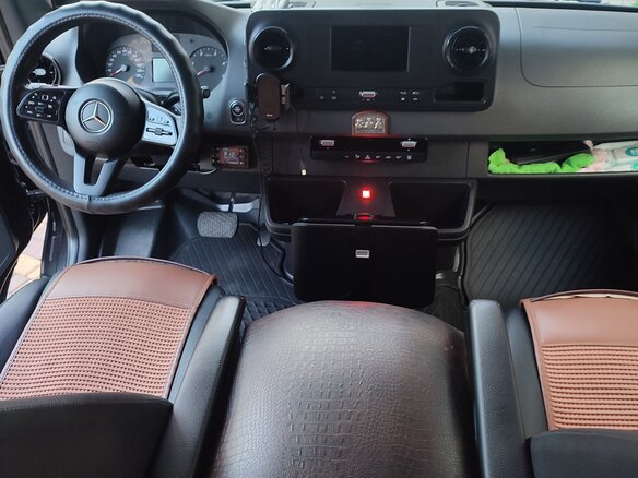 2018 Mercedes-Benz Sprinter, чёрный, 8500000 рублей - вид 7
