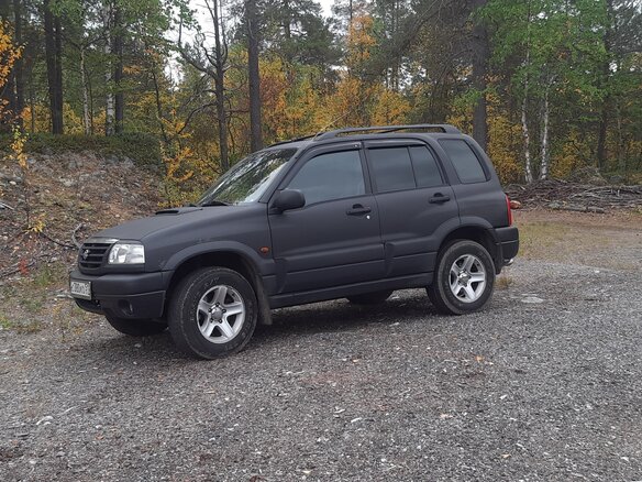 2002 Suzuki Grand Vitara I Рестайлинг, чёрный, 650000 рублей - вид 1