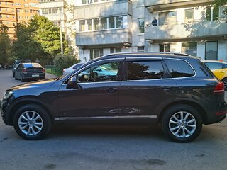 2012 Volkswagen Touareg II, чёрный, 1590000 рублей, вид 2