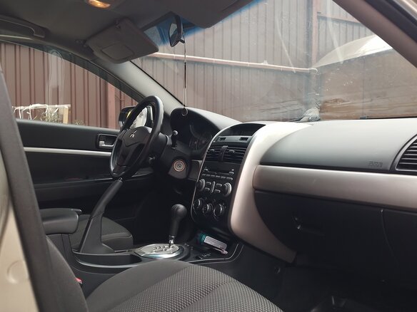 2007 Mitsubishi Galant IX Рестайлинг, бежевый, 590000 рублей - вид 10