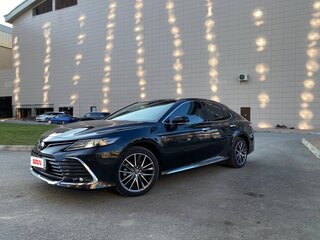 2023 Toyota Camry VIII (XV70) Рестайлинг, чёрный, 3360000 рублей, вид 4