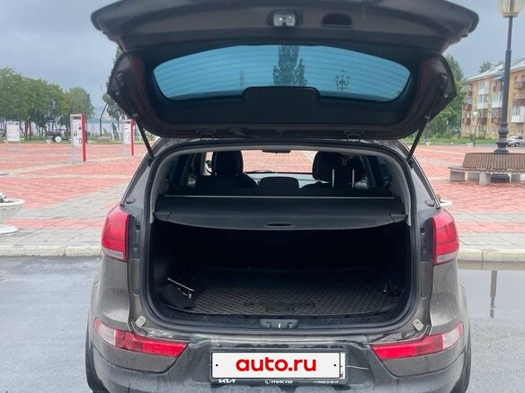 2015 Kia Sportage III Рестайлинг, коричневый, 1600000 рублей - вид 2
