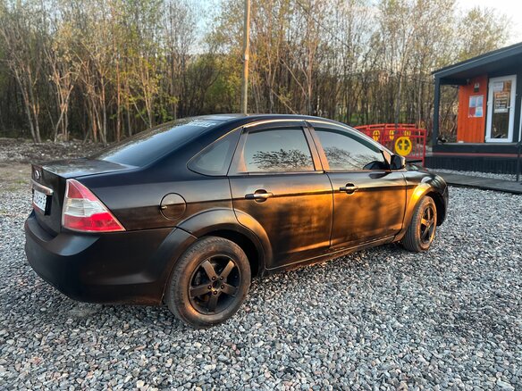 2009 Ford Focus II Рестайлинг, чёрный, 460000 рублей - вид 2