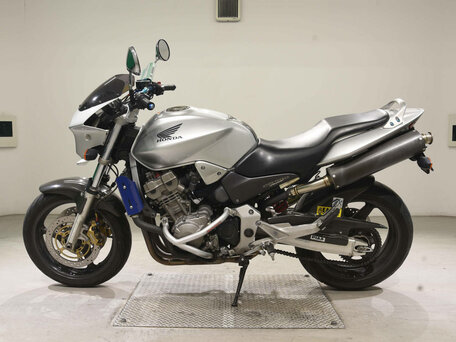 2002 Honda CB 900F Hornet, серебристый, 445000 рублей, вид 3