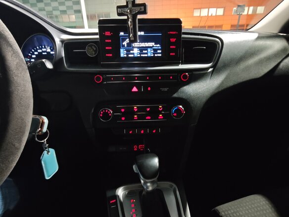 2019 Kia Ceed III, белый, 1350000 рублей - вид 27