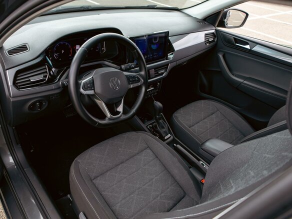 2022 Volkswagen Polo VI, серый, 1395000 рублей - вид 12