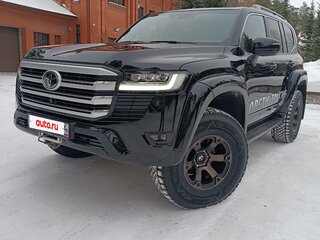 2022 Toyota Land Cruiser 300 Series, чёрный, 13997000 рублей, вид 1
