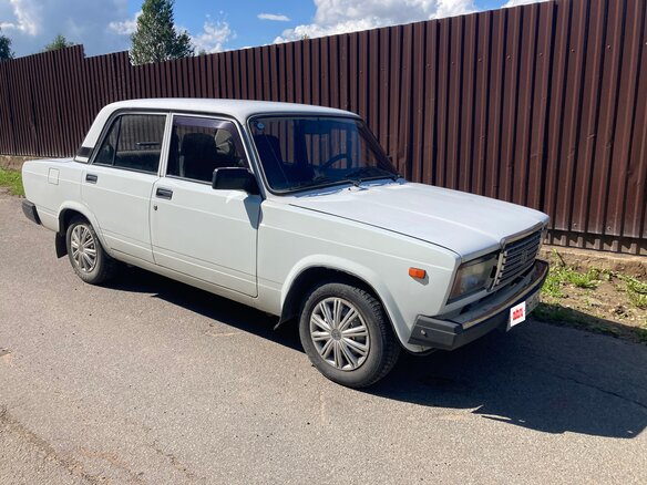 2008 Lada (ВАЗ) 2107, белый, 240000 рублей - вид 1