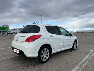 2012 Peugeot 308 I Рестайлинг, белый, 620000 рублей, вид 4
