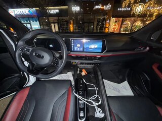 2024 Geely Coolray I Рестайлинг, белый, 1900000 рублей, вид 3