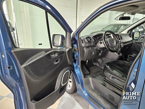 2020 Renault Trafic III, синий, 3499000 рублей - вид 8