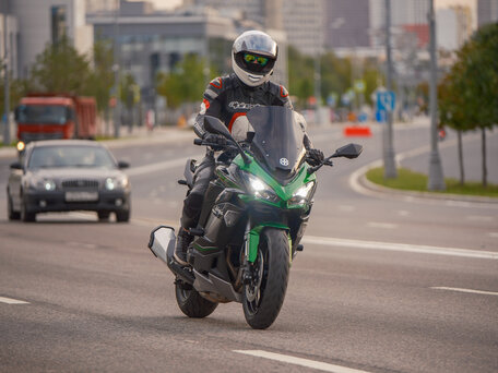 2023 Kawasaki Ninja 1000 SX, чёрный, 1150000 рублей, вид 3