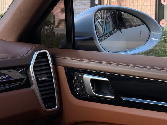 2022 Porsche Cayenne III, серый - вид 12