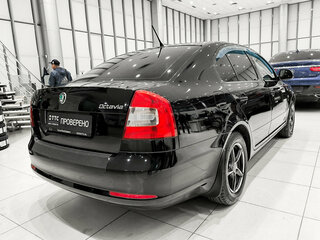 2013 Skoda Octavia II (A5) Рестайлинг, чёрный, 630000 рублей, вид 5