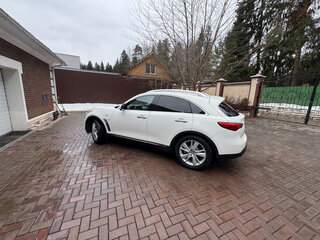 2013 Infiniti QX70, белый, 2200000 рублей, вид 3