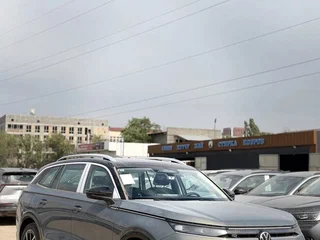 2026 Volkswagen Tavendor I Рестайлинг, серый, 5940000 рублей, вид 2