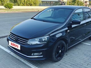 2017 Volkswagen Polo V Рестайлинг, чёрный, 860000 рублей, вид 3