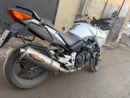 2004 Honda CBF 600, серебристый, 460000 рублей, вид 5