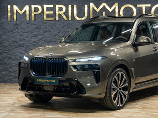 2026 BMW X7 40d I (G07) Рестайлинг, золотистый, 18990000 рублей, вид 4