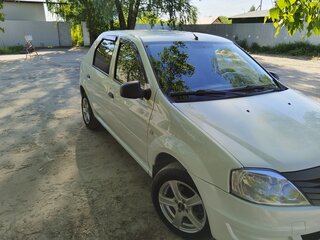 2014 Renault Logan I Рестайлинг, белый, 530000 рублей, вид 1