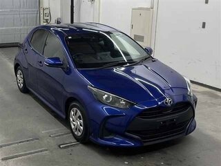 2022 Toyota Yaris IV, синий, 870000 рублей, вид 2