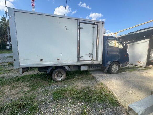 2011 Hyundai Porter II, синий, 800000 рублей - вид 3