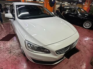 2016 Volvo S60 II Рестайлинг, белый, 1450000 рублей, вид 3