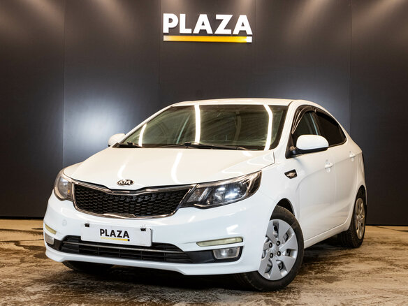 2015 Kia Rio III Рестайлинг, белый, 700000 рублей