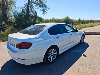 2013 BMW 5 серии 528i xDrive VI (F10/F11/F07), белый, 1900000 рублей, вид 5