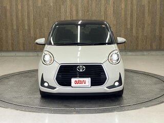 2022 Toyota Passo III Рестайлинг, белый, 902999 рублей, вид 2