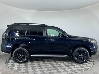 2020 Toyota Land Cruiser Prado 150 Series Рестайлинг 3, чёрный, 5880000 рублей, вид 4