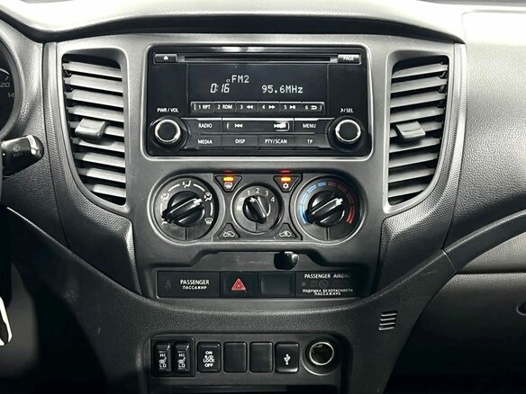 2017 Mitsubishi L200 V, белый, 2350000 рублей - вид 14