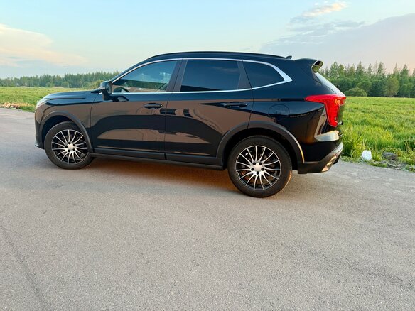 2024 Haval Jolion I Рестайлинг, чёрный, 1950000 рублей - вид 2