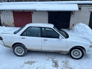 1989 Toyota Carina V (T170), белый, 250000 рублей, вид 4