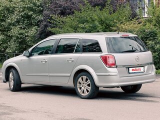 2011 Opel Astra H Рестайлинг, серебристый, 600000 рублей, вид 3